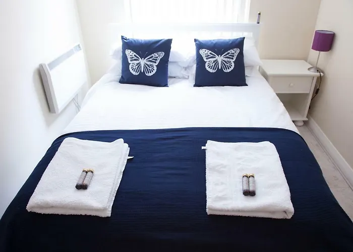 East Village City Center Luxury Apartment