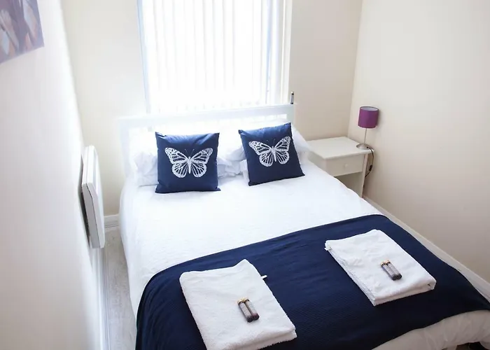 East Village City Center Luxury Apartment
